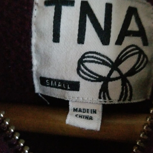 US S - BURGUNDY SWEATER - TNA (ARITZIA) - Picture 2 of 2